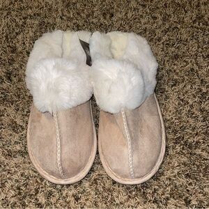 DONPAPA Womens Fur Lined Slippers Memory Foam Fluffy Soft Warm Shoes 8-9 New
